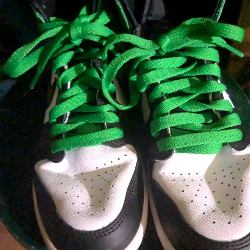Nike Air Jordan Retro 1 Black, Green, and White High Tops - Picture 8 of 9